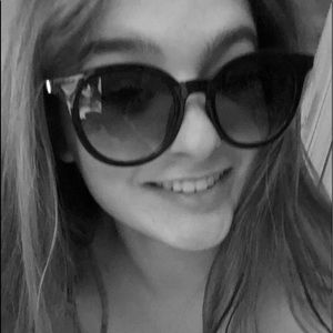 Meet your Posher, Lailah